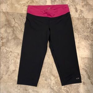 Cropped workout leggings